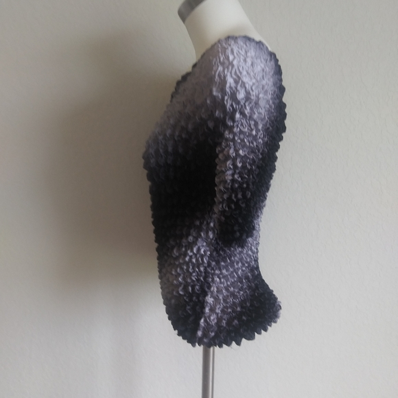 F.C women's top size XL gray with black used in go - Picture 5 of 7